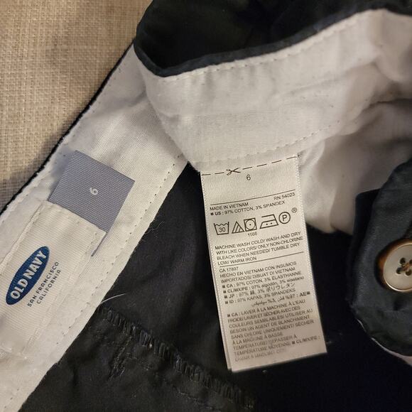 NWT Old Navy Black Shorts - Picture 4 of 4